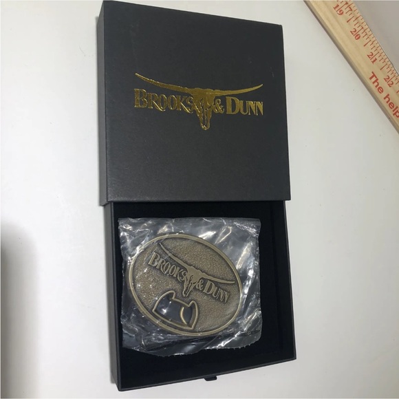 BROOKS & DUNN Belt Buckle 2023 REBOOT TOUR CONCERT VIP NEW 2 avail His & Hers - Picture 4 of 4